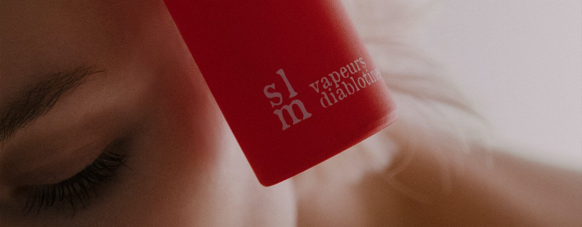 SLM – Sous Le Manteau